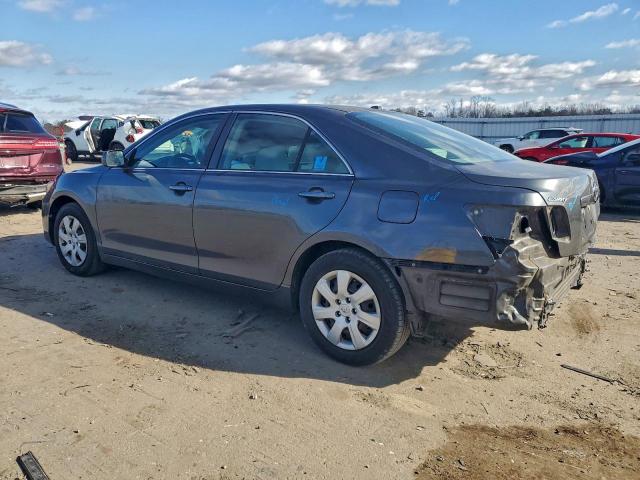 Toyota Camry Base Image 4