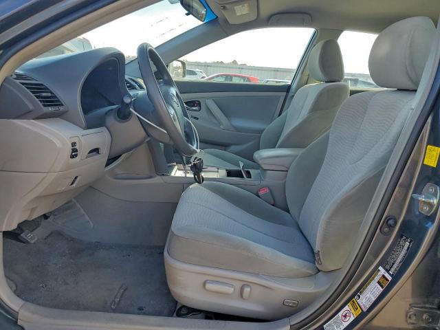 Toyota Camry Base Image 5