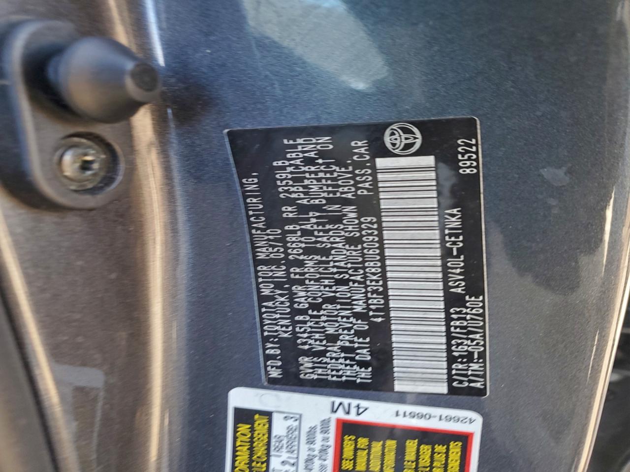 Toyota Camry Base Image 9