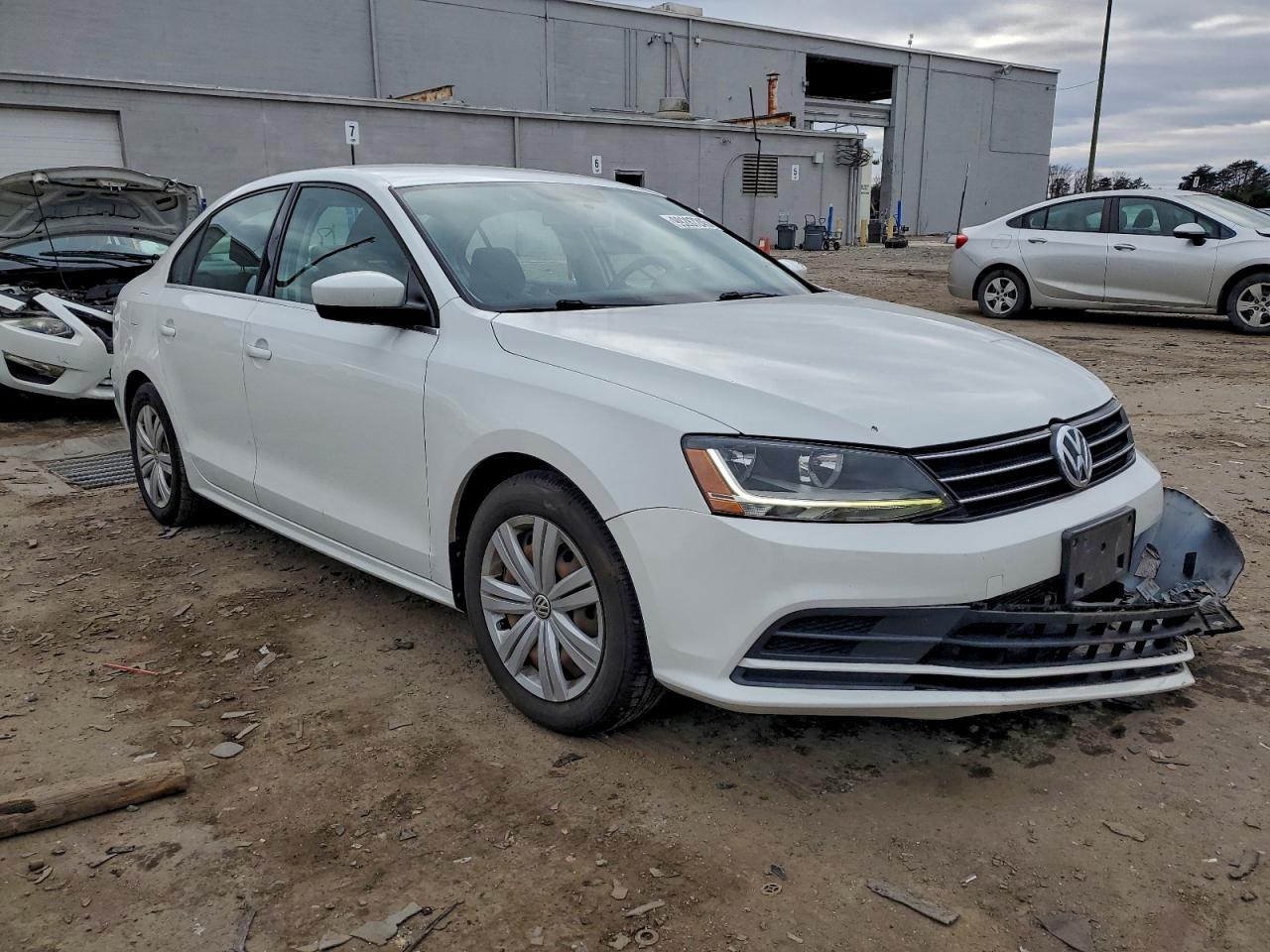 Volkswagen Jetta S Image 3