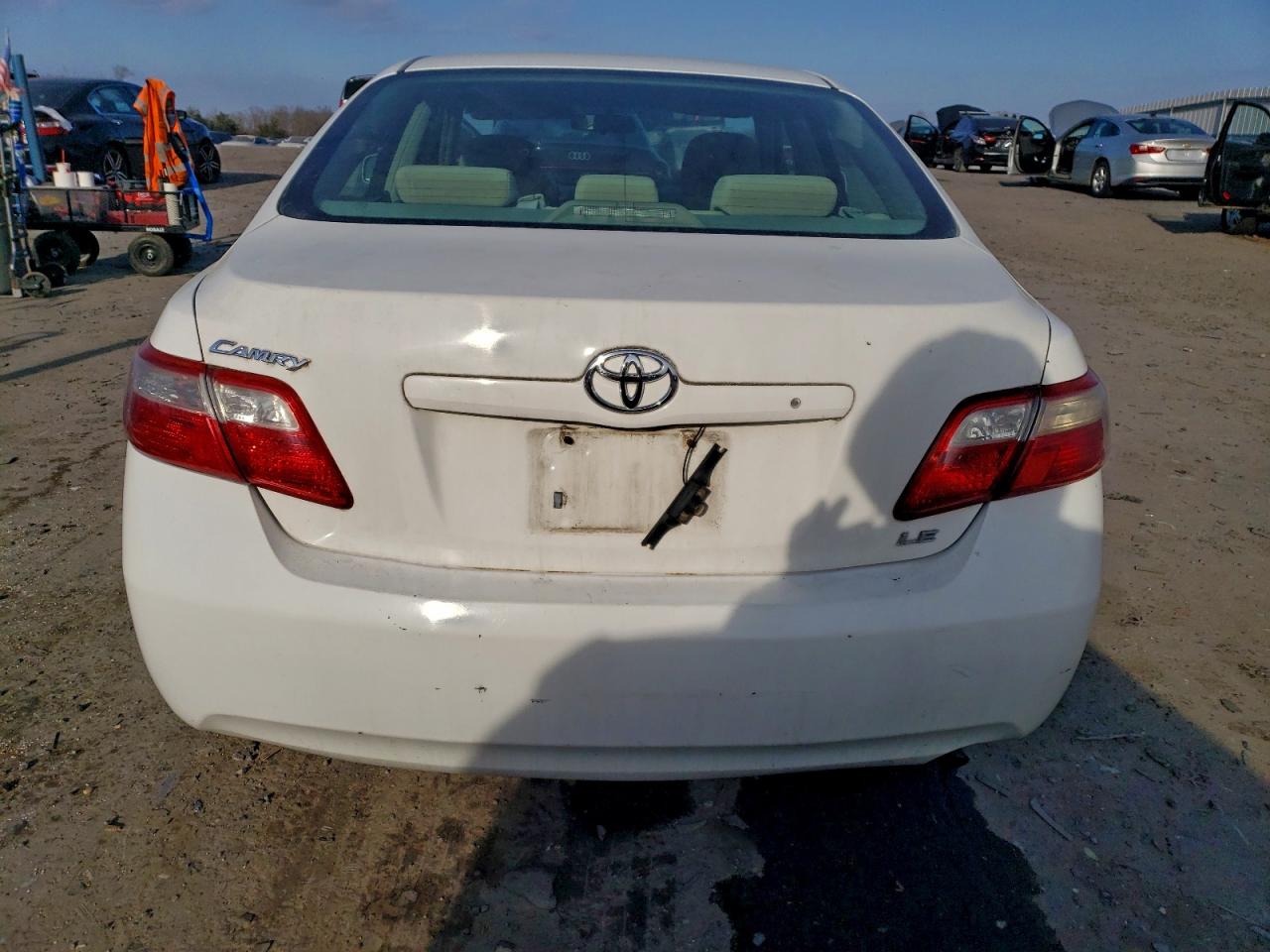 Toyota Camry Base Image 11