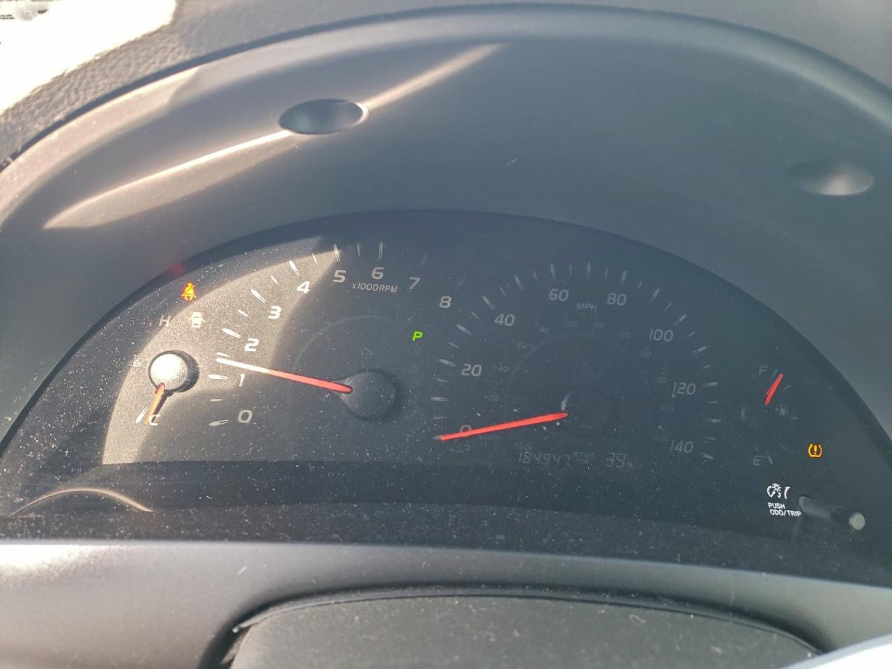 Toyota Camry Base Image 5