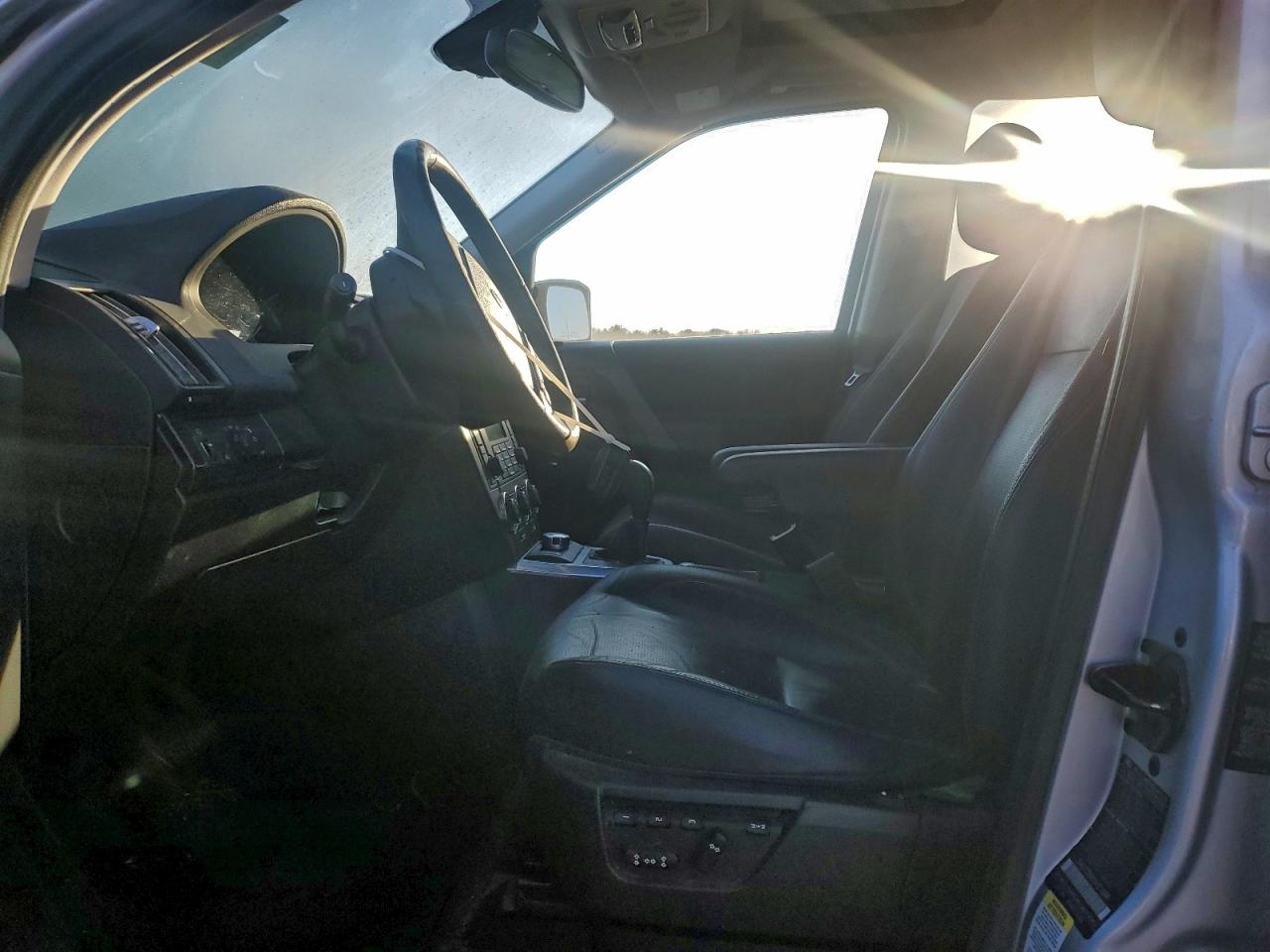 Land Rover LR2 Hse Technology Image 10