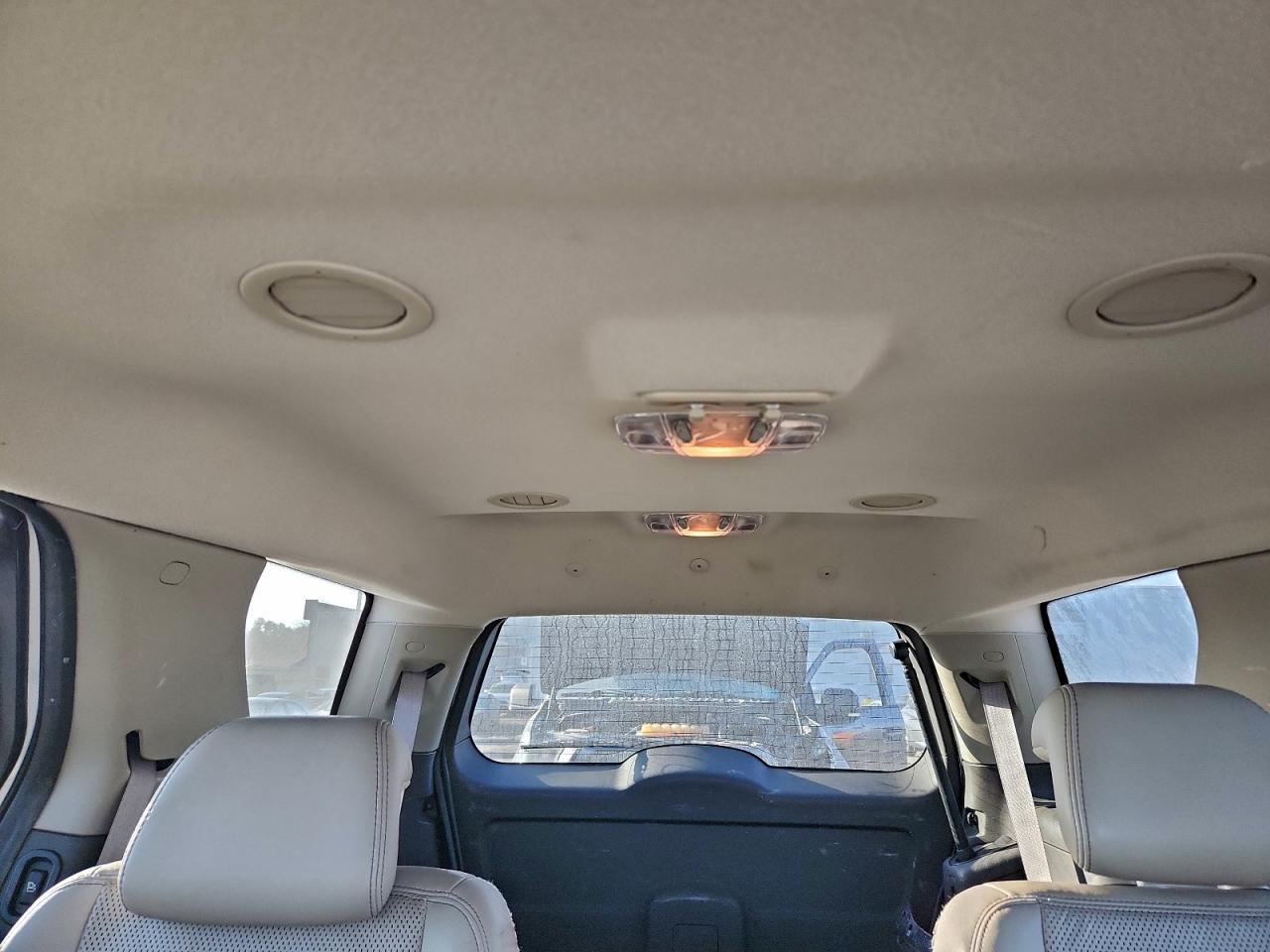 Ford Taurus Limited Image 2