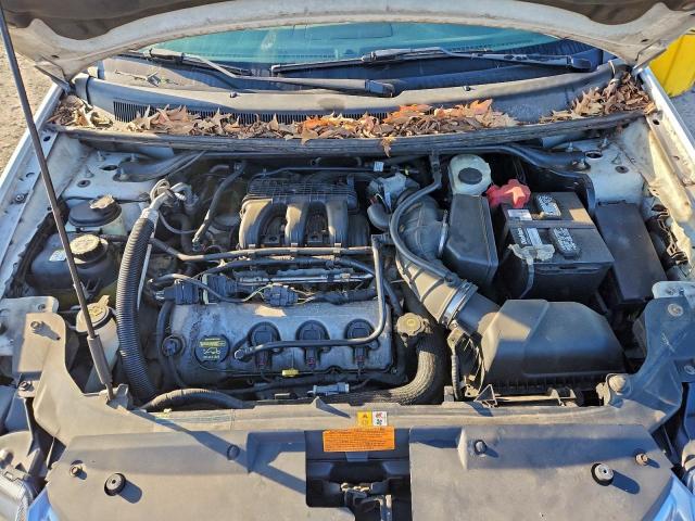 Ford Taurus Limited Image 8