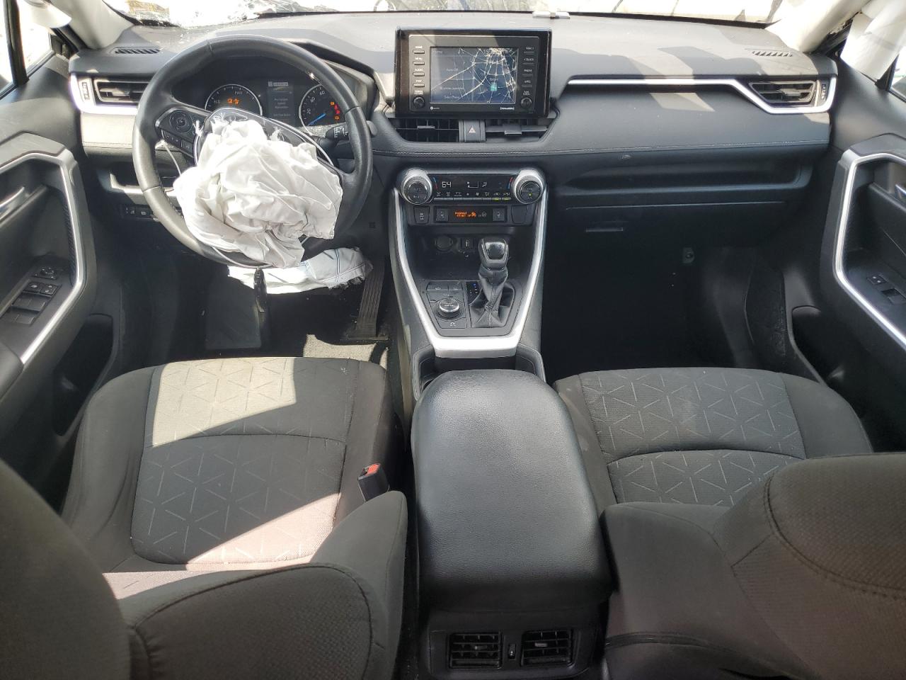 Toyota RAV4 Xle Image 6