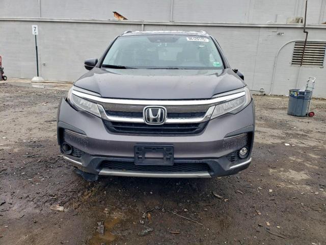 Honda Pilot Touring Image 3