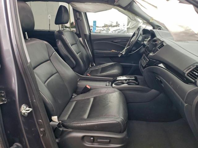 Honda Pilot Touring Image 8